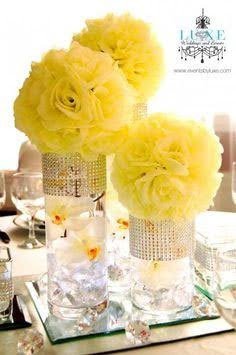 décor centre de table fleurs jaune avec ruban de strass argent